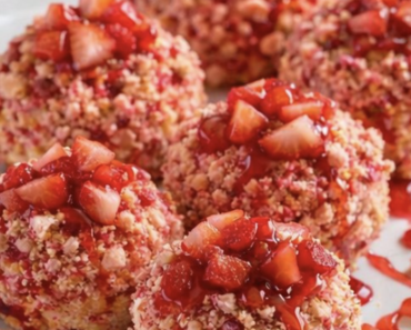 Strawberry Cheesecake Bites.26 Strawberry Cheesecake Bites.26